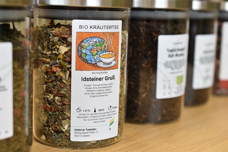 Frischer Tee aus dem Tee Abo zuhause genießen